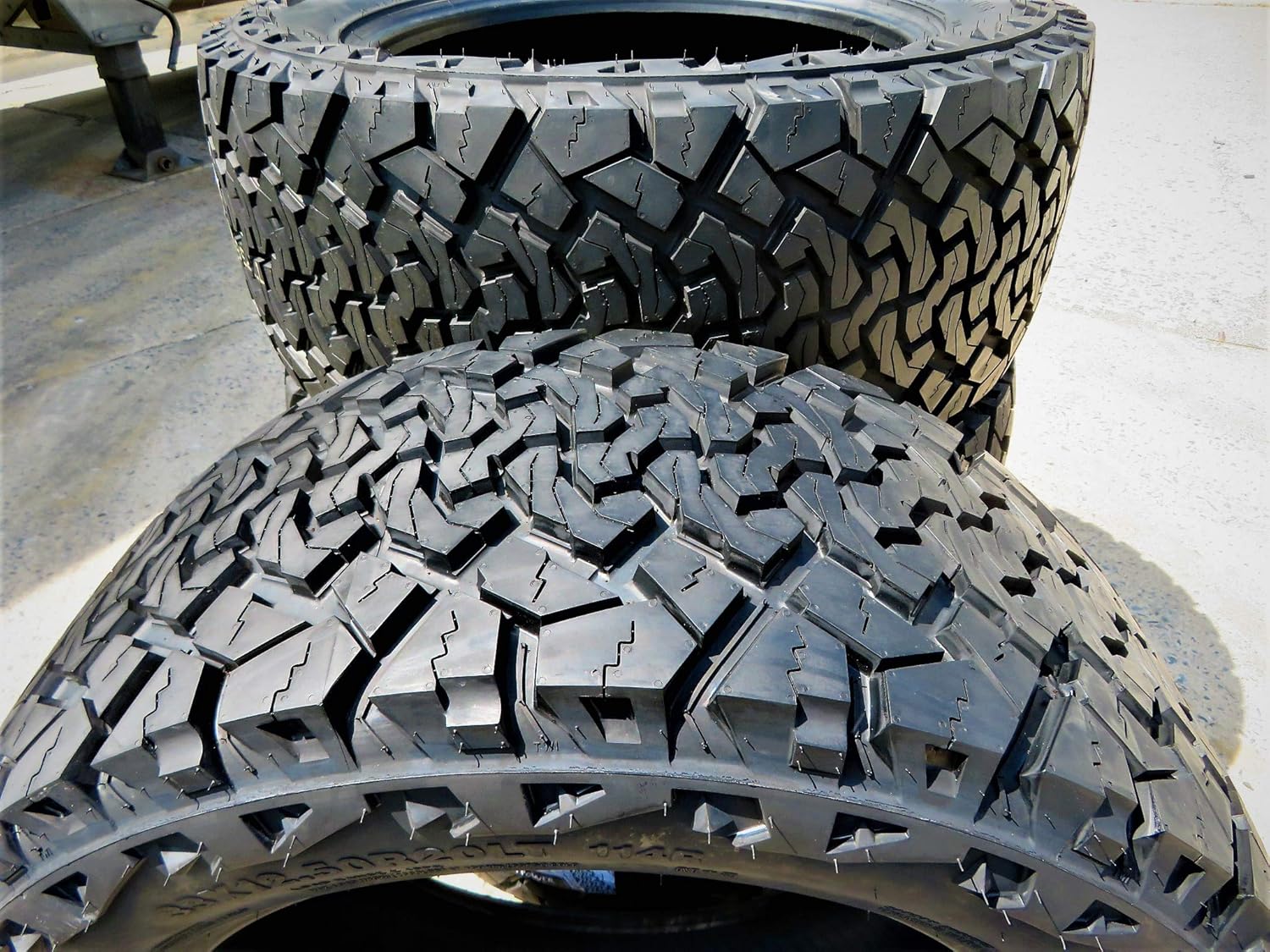 Venom Power Terra Hunter X/T All-Terrain Off-Road Light Truck Radial Tire-LT285/50R20 285/50/20 285/50-20 119/116S Load Range E LRE 10-Ply BSW Black Side Wall