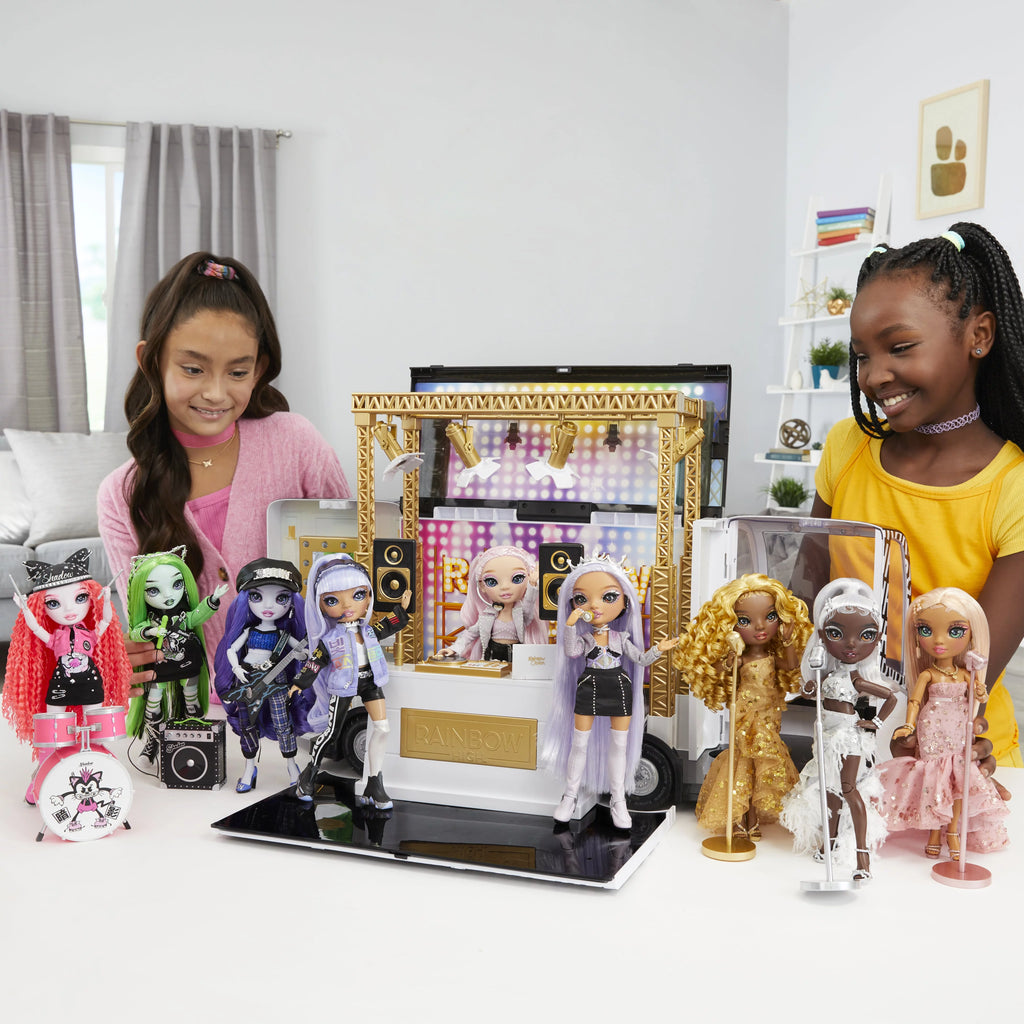 Rainbow High Rainbow Vision Royal Three K-pop – Minnie Choi (Pink Lavender) Fashion Doll. 2 Designer Outfits to Mix & Match w/ Microphone Headset & Band Merch Playset, Gift for Kids 6-12